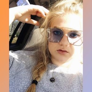 Meet your Posher, Rachel